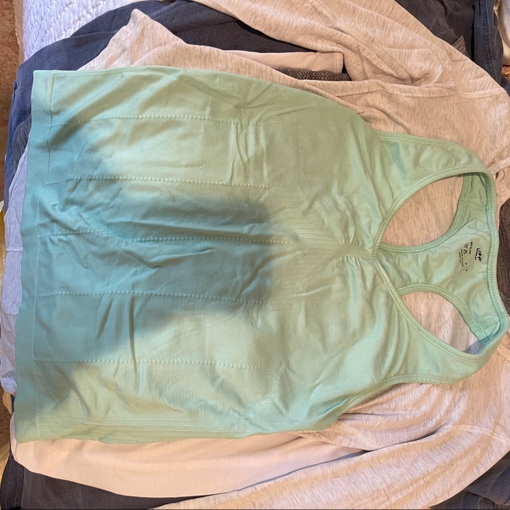 light teal tank top size small